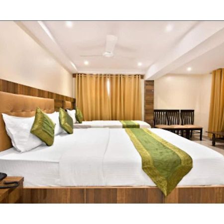 Rk Hotel-Near Grant Road Railway Station Bombaj Exteriér fotografie