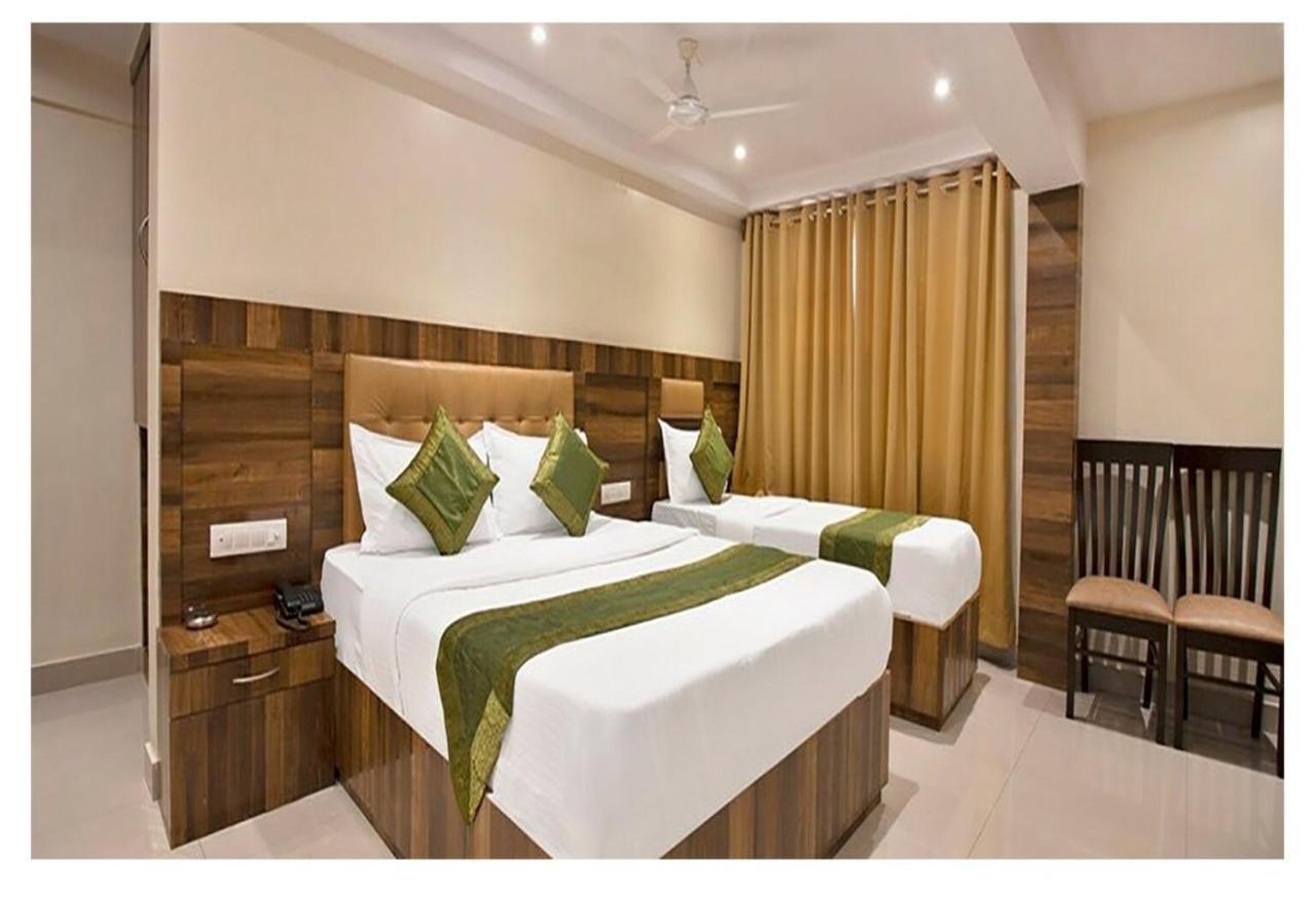Rk Hotel-Near Grant Road Railway Station Bombaj Exteriér fotografie
